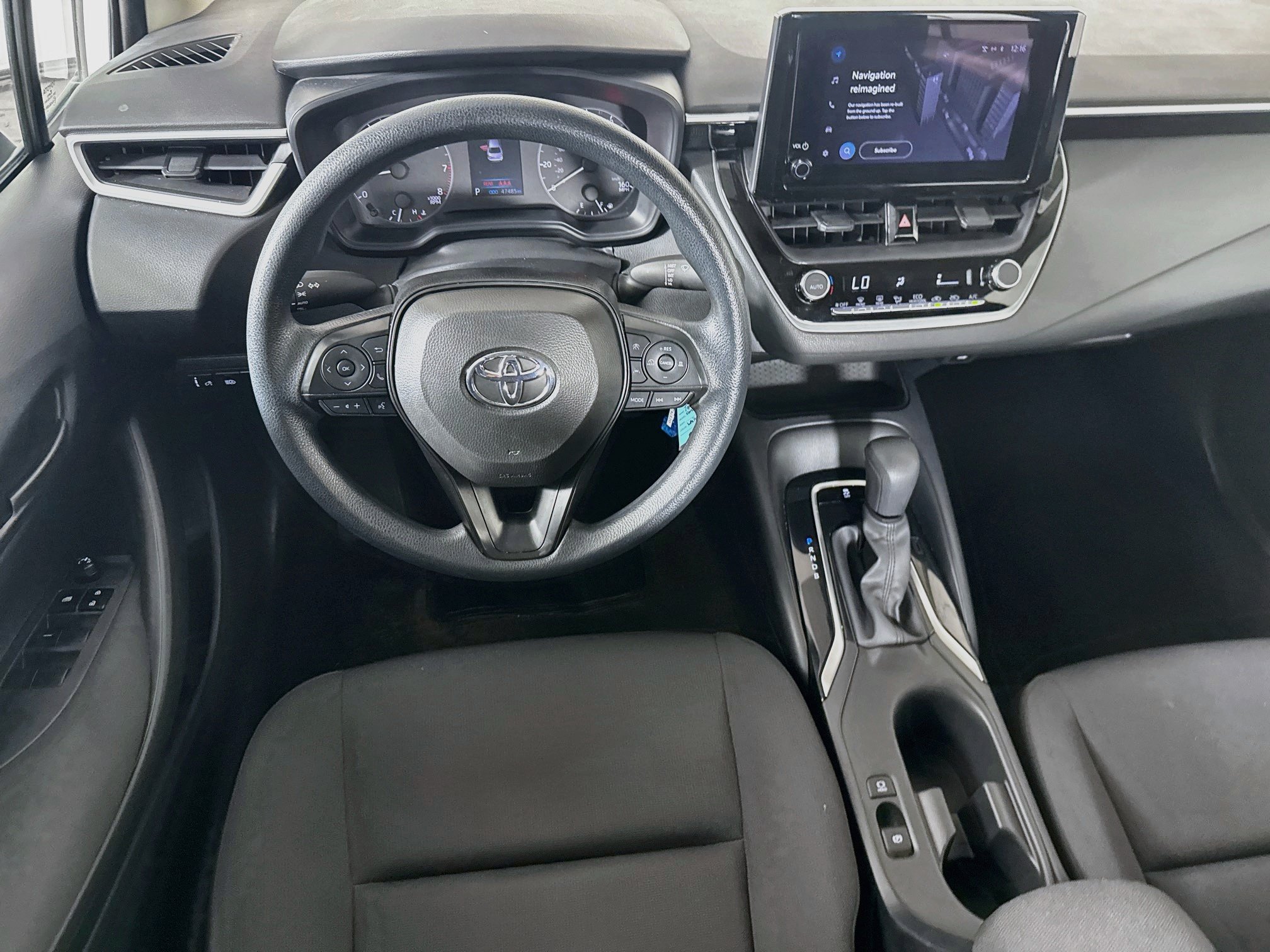 Used 2025 Toyota Corolla LE FWD image 25