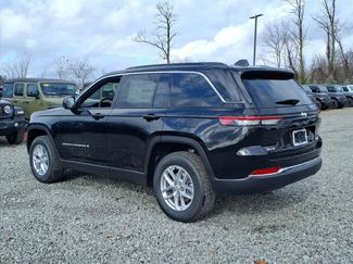 New 2025 Jeep Grand Cherokee Laredo X w/ Luxury Tech Group I video 3