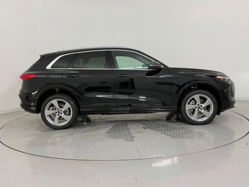 New 2025 Audi Q5 Premium Plus image 8