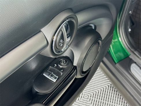 Certified 2023 MINI Cooper 2-Door Hardtop image 17