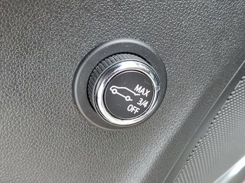 Used 2022 Buick Envision Avenir w/ Technology Package II AWD/4WD image 20
