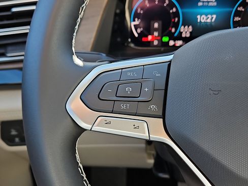 New 2026 Volkswagen Atlas SE image 18