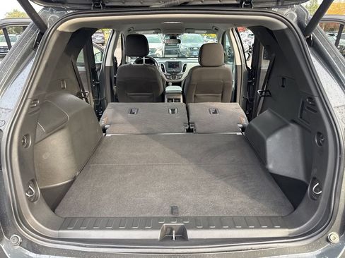 Used 2020 Chevrolet Equinox LT w/ Driver Convenience Package image 17