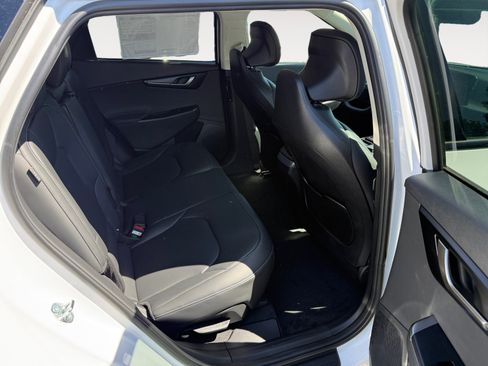 New 2025 Kia EV6 Wind image 18