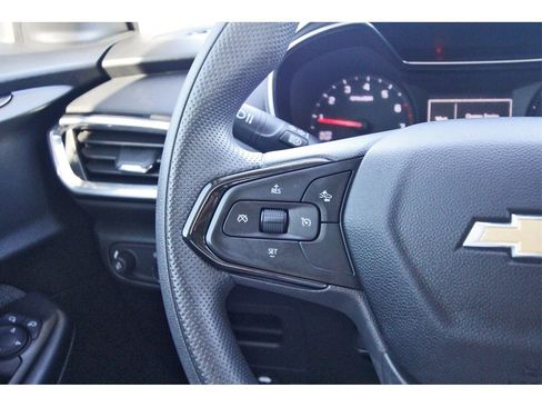 Used 2021 Chevrolet TrailBlazer LT w/ Convenience Package image 19