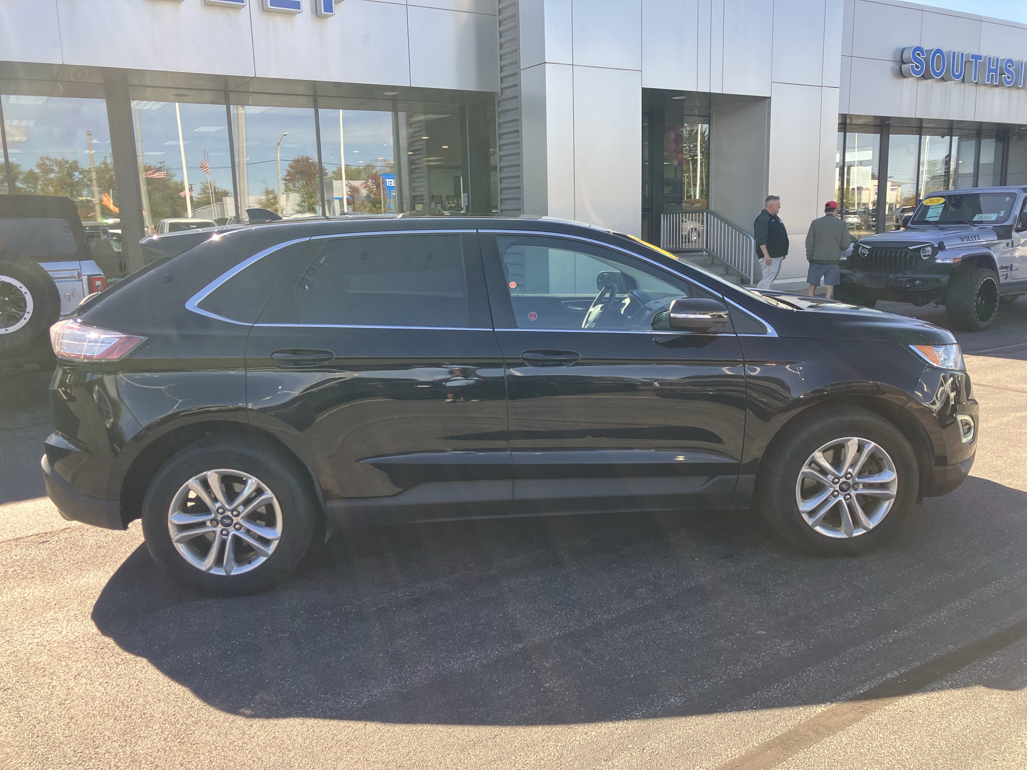 Used 2018 Ford Edge SEL w/ Canadian Touring Package AWD/4WD image 8