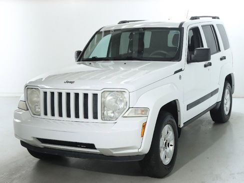 Used 2012 Jeep Liberty Sport w/ Popular Equipment Group image 2