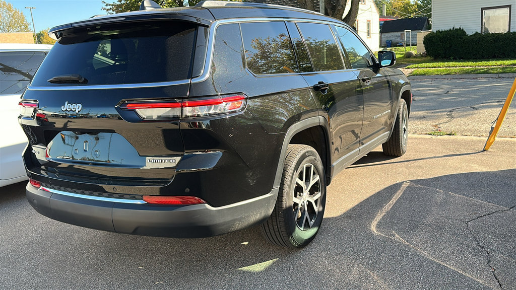 Used 2025 Jeep Grand Cherokee L Limited AWD/4WD image 3