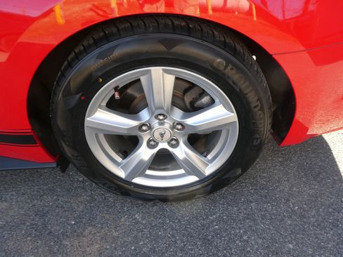 Used 2015 Ford Mustang Coupe image 29