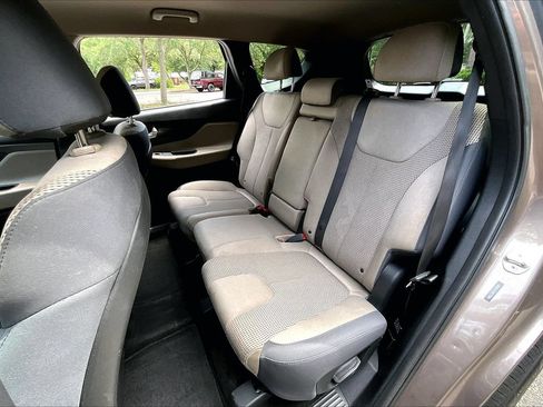 Used 2020 Hyundai Santa Fe SEL FWD image 19
