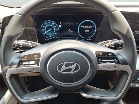 Used 2024 Hyundai Elantra Limited FWD image 16