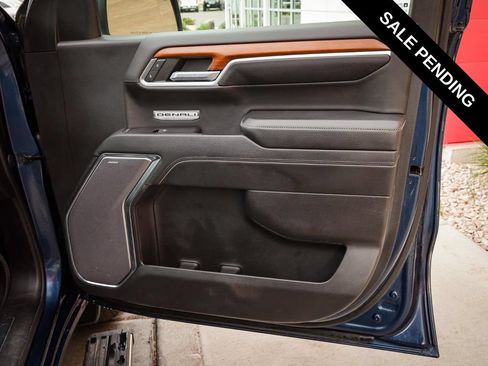 Used 2022 GMC Sierra 1500 Denali w/ Denali Reserve Package AWD/4WD image 26