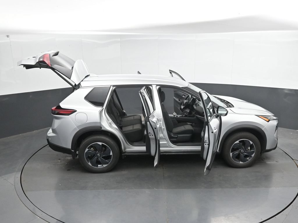 Used 2025 Nissan Rogue SV AWD/4WD image 50