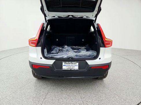 New 2026 Volvo XC40 B5 Plus w/ Protection Package Premier image 15