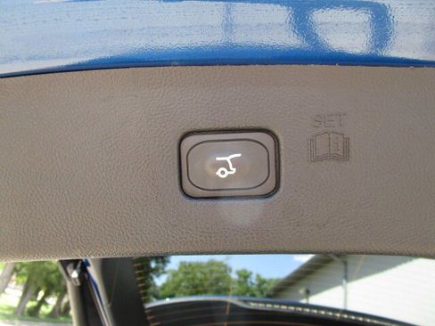 Used 2024 Ford Edge SEL w/ Convenience Package AWD/4WD image 9