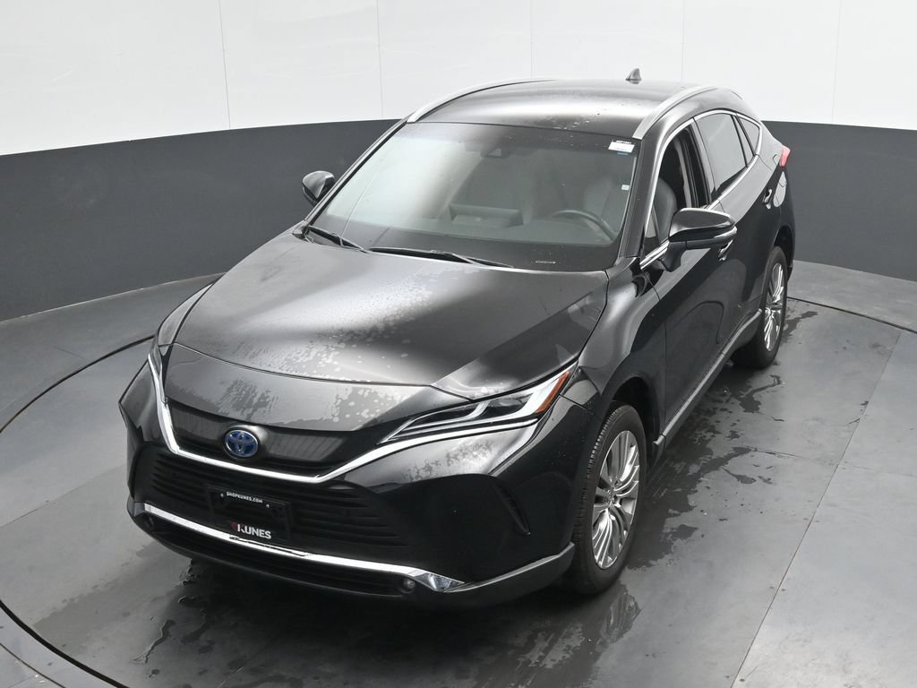 Used 2024 Toyota Venza XLE AWD/4WD image 35