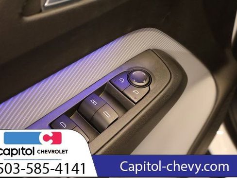 Used 2027 Chevrolet Bolt RS FWD image 11