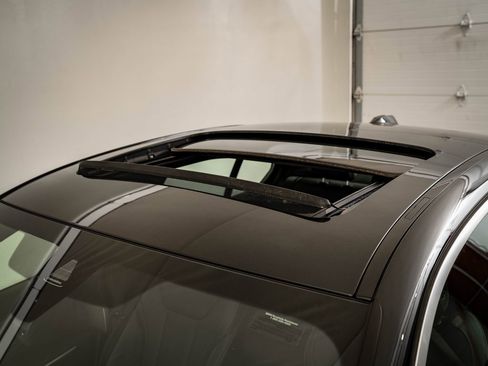 Used 2025 BMW 330i xDrive Sedan image 14