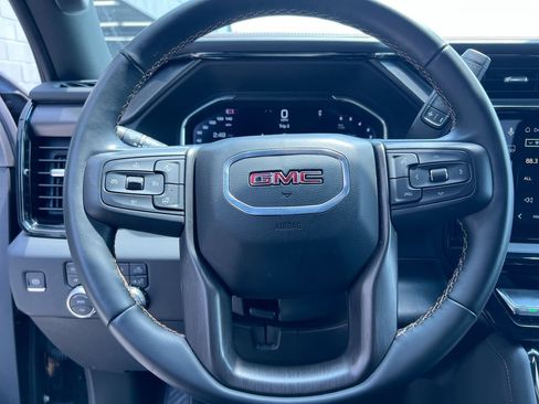 Used 2025 GMC Sierra 2500 AT4 AWD/4WD image 15