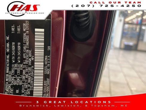 Used 2018 Toyota Highlander XLE image 19