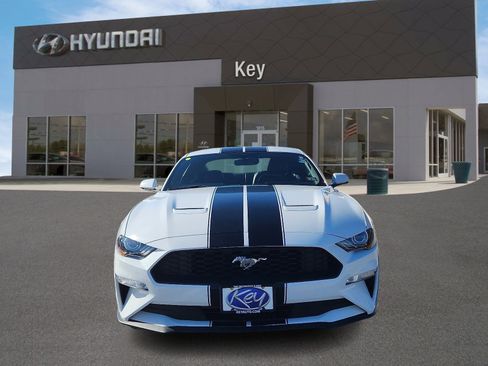 Used 2019 Ford Mustang Premium image 8