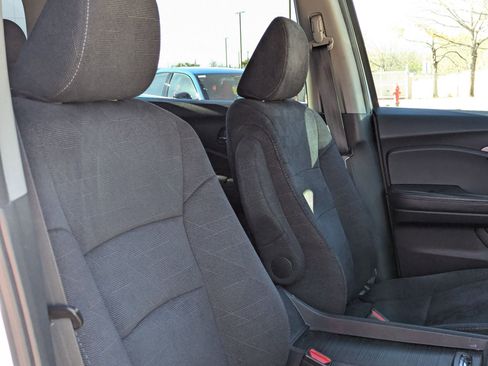 Used 2021 Honda Pilot EX image 29