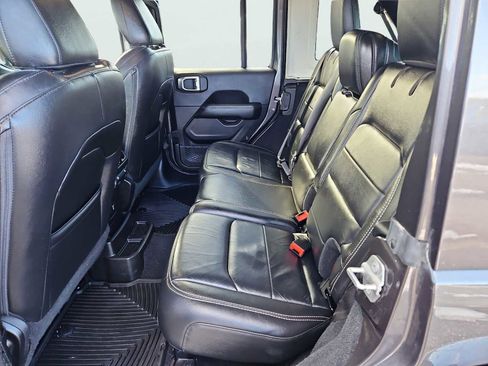 Used 2019 Jeep Wrangler Unlimited Sahara w/ Quick Order Package 24M Moab image 31