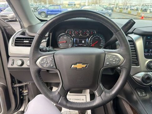 Used 2018 Chevrolet Tahoe LT w/ LT Signature Package image 23