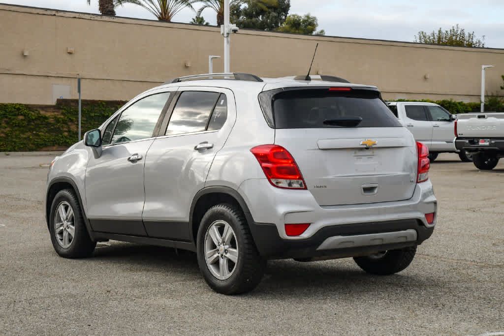 Used 2019 Chevrolet Trax LT w/ LT Convenience Package FWD image 8