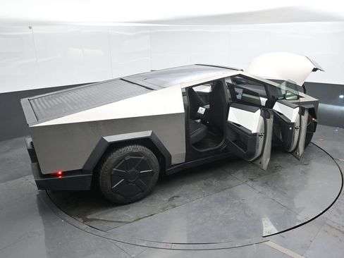 Used 2024 Tesla Cybertruck Cyberbeast AWD/4WD image 47
