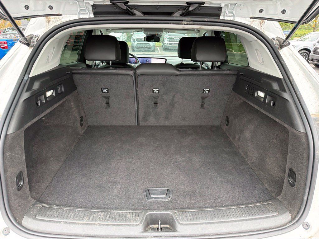 Used 2024 Buick Envision Preferred AWD/4WD image 11