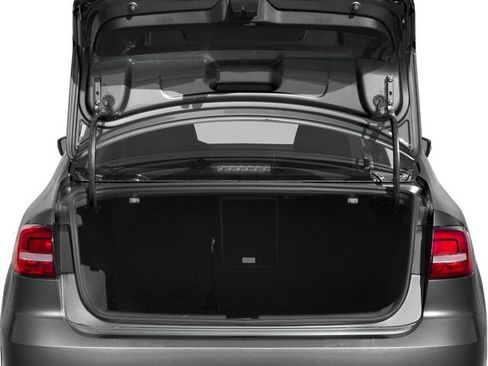 Used 2017 Volkswagen Jetta S image 12