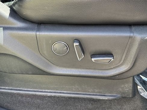 Used 2017 Ford F350 Lariat w/ Chrome Package image 46