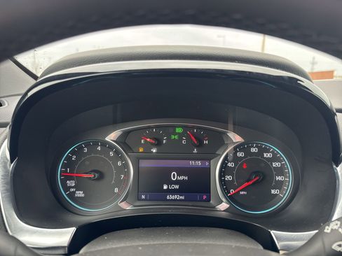 Used 2023 Chevrolet Traverse LT image 15