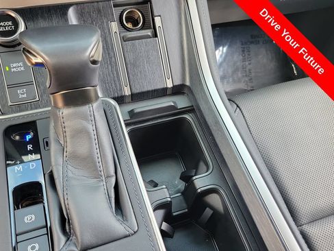 Used 2024 Lexus GX 550 w/ Cold Area Package AWD/4WD image 10