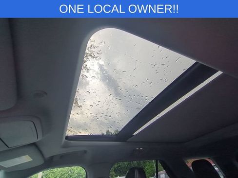 Used 2023 Ford Explorer XLT w/ Equipment Group 202A AWD/4WD image 18