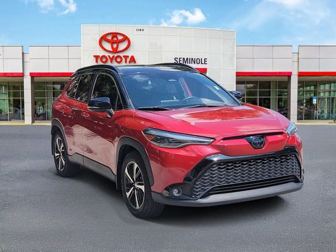 Used 2023 Toyota Corolla Cross AWD Hybrid w/ Convenience Package image 2