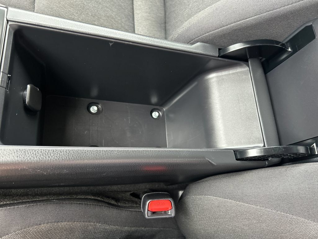 Used 2025 Toyota Camry LE FWD image 26