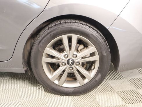 Used 2018 Hyundai Elantra SEL image 17