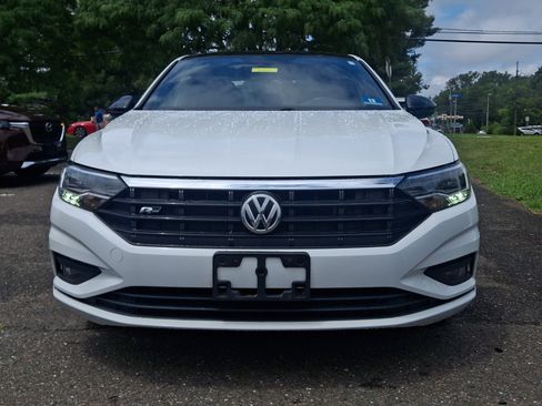 Used 2019 Volkswagen Jetta R-Line w/ R-Line Cold Weather Package FWD image 2
