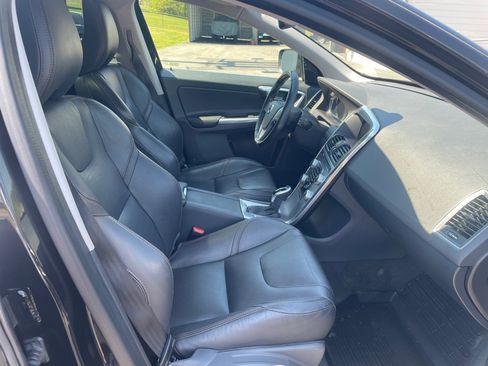 Used 2017 Volvo XC60 T5 Dynamic w/ Preferred Option Package image 22