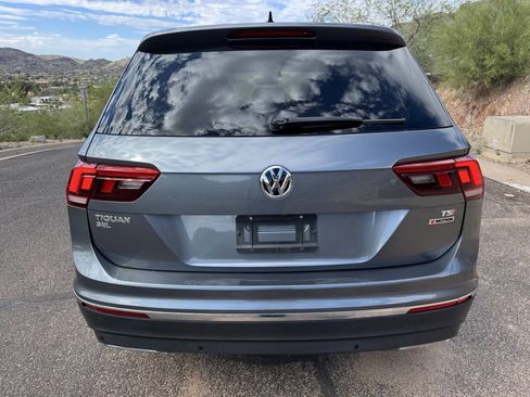 Used 2018 Volkswagen Tiguan SEL Premium w/ 3rd Row Seat Package image 6