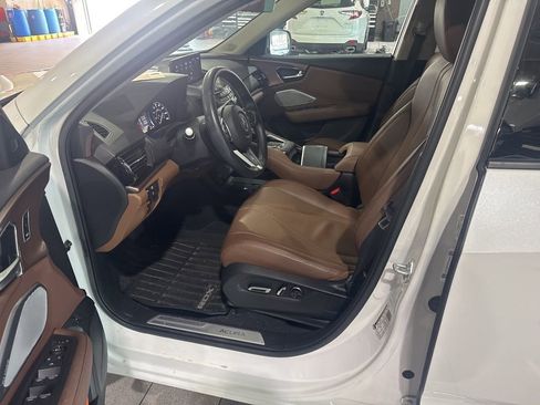Certified 2023 Acura RDX FWD w/ Technology Package image 3