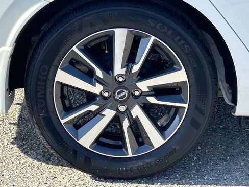 New 2025 Nissan Versa SV image 7