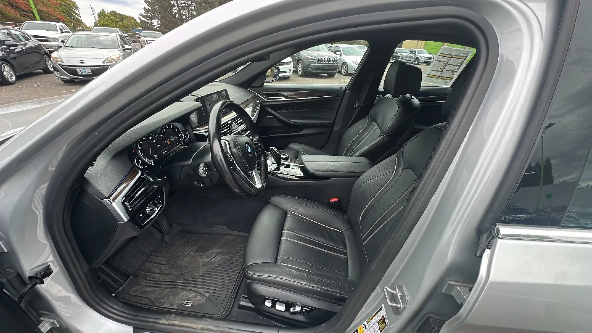 Used 2017 BMW 530i xDrive AWD/4WD image 9