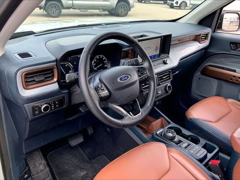 Used 2024 Ford Maverick Lariat image 16