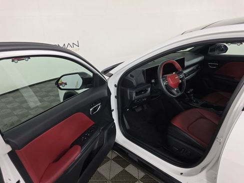 Used 2025 Kia K4 GT-Line w/ GT-Line Premium Package FWD image 19