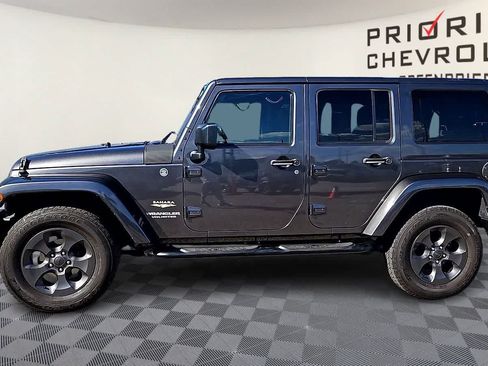 Used 2014 Jeep Wrangler Unlimited Sahara w/ Connectivity Group AWD/4WD image 5