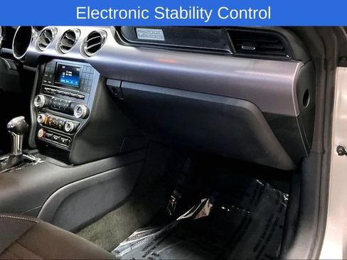 Used 2016 Ford Mustang Coupe RWD image 23