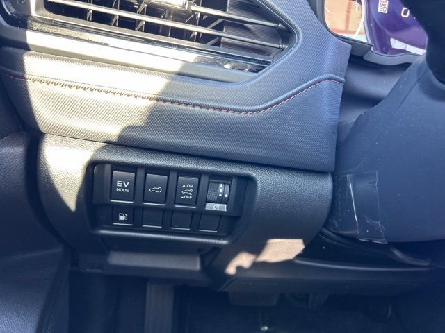 Used 2025 Subaru Forester Touring AWD/4WD image 27